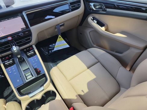 New 2025 Porsche Macan image 19