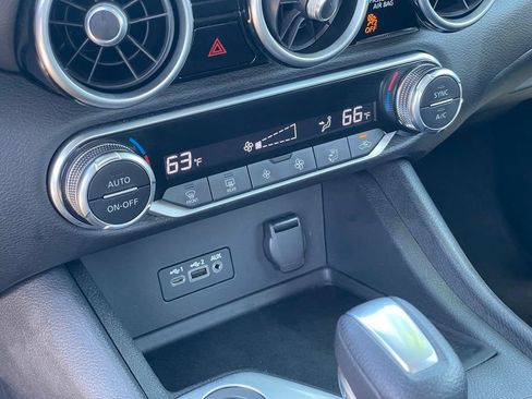 Certified 2021 Nissan Sentra SV FWD image 21