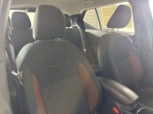 Used 2024 Nissan Kicks SR image 26