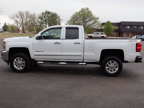 Used 2015 Chevrolet Silverado 2500 LTZ image 9