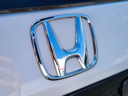 Used 2025 Honda Pilot Elite image 23