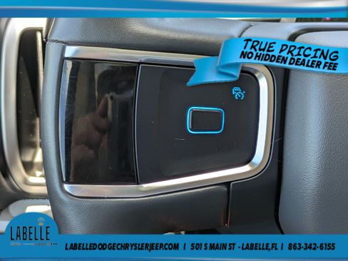 Used 2025 Ford Expedition Active AWD/4WD image 21