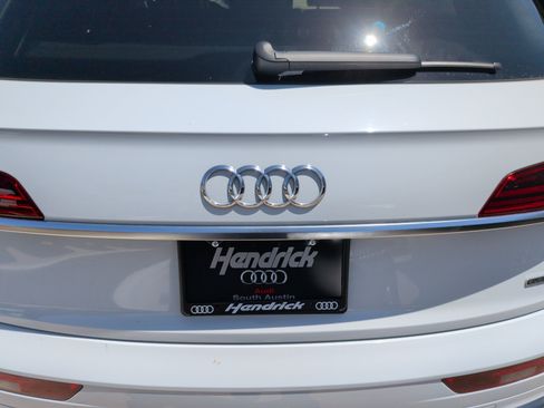 Used 2023 Audi Q5 2.0T Premium Plus w/ Premium Plus Package AWD/4WD image 40