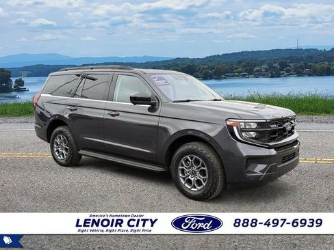 Used 2025 Ford Expedition Active RWD image 1