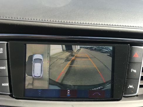 Used 2019 Buick Enclave Avenir w/ Avenir Technology Package AWD/4WD image 18