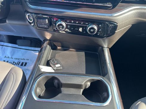 Used 2024 GMC Sierra 2500 SLT image 29