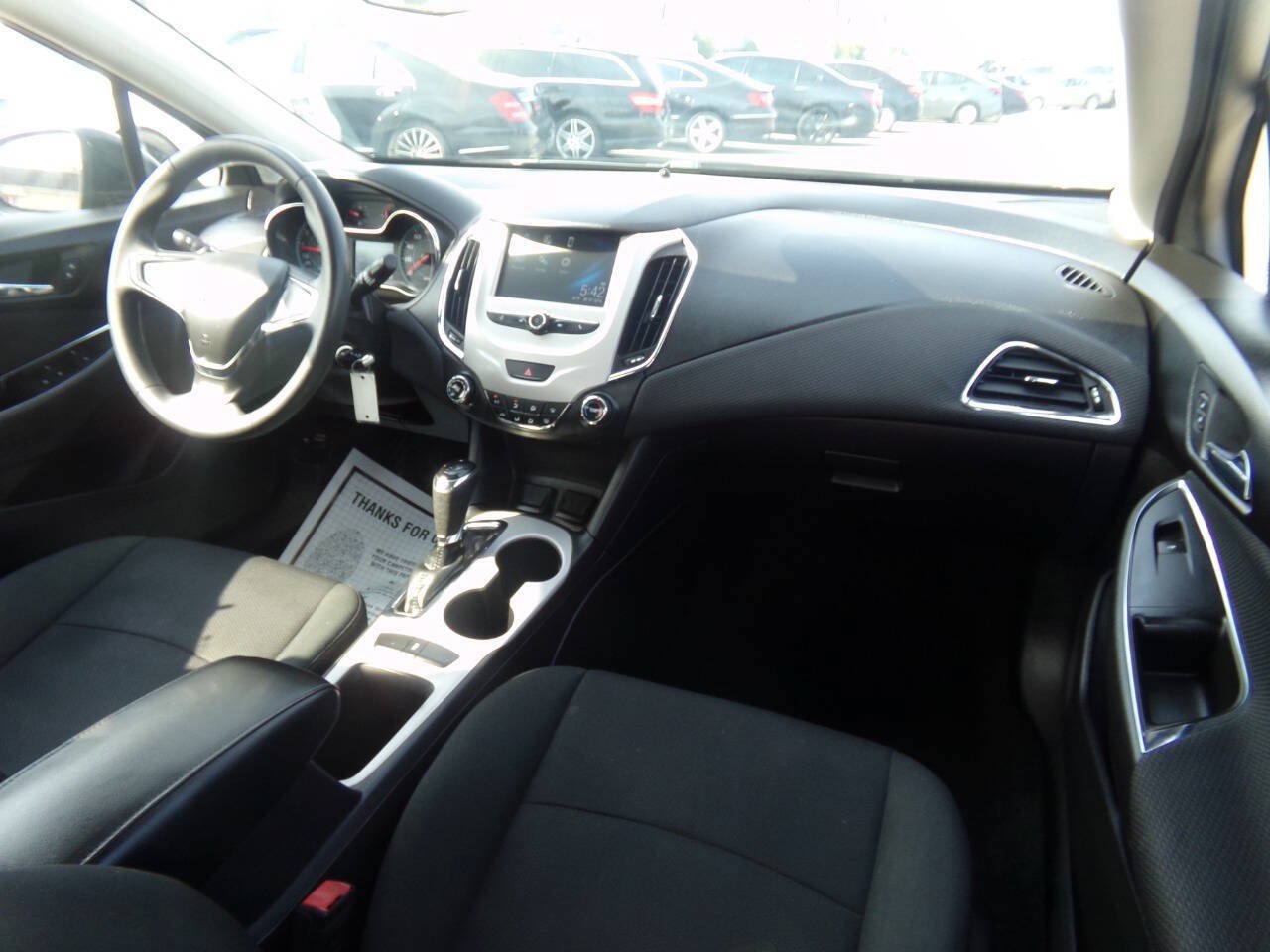 Used 2017 Chevrolet Cruze LS FWD image 22