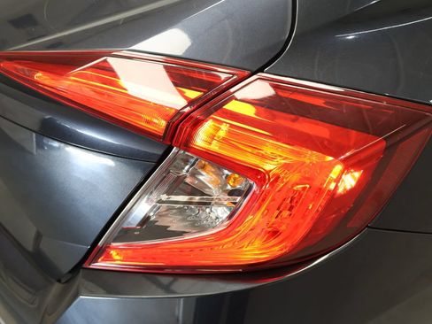 Used 2020 Honda Civic LX image 29