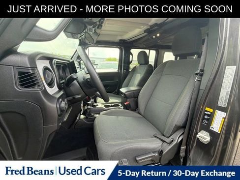 Used 2024 Jeep Wrangler Unlimited AWD/4WD image 12
