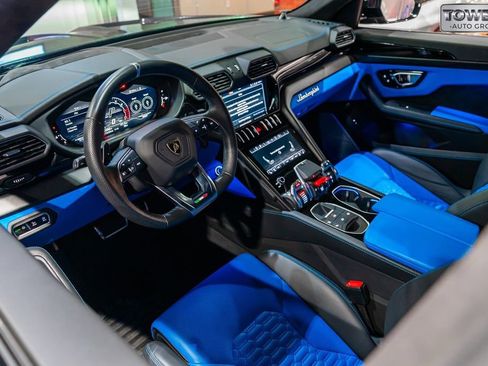 Used 2022 Lamborghini Urus image 13