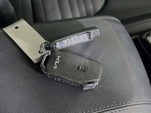 Used 2024 Kia Sportage SX image 33