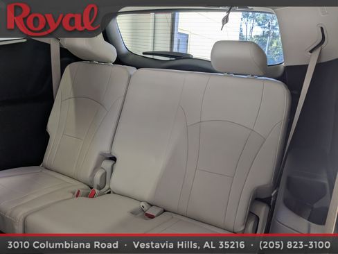 Used 2023 Buick Enclave Essence w/ Experience Buick Package image 18