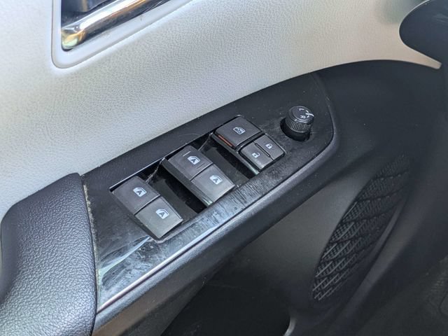 Used 2018 Toyota Prius Three w/ Advanced Technology Package FWD image 22
