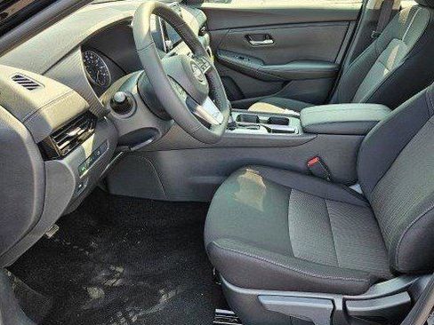 Used 2025 Nissan Sentra SV w/ All-Weather Package image 4