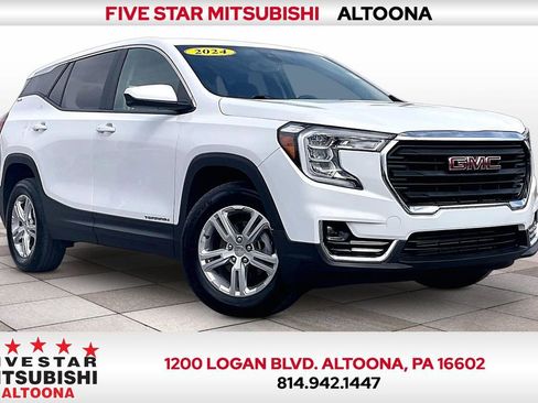 Used 2024 GMC Terrain SLE image 1