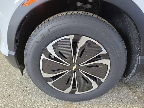 Certified 2025 Chevrolet Blazer EV LT image 14