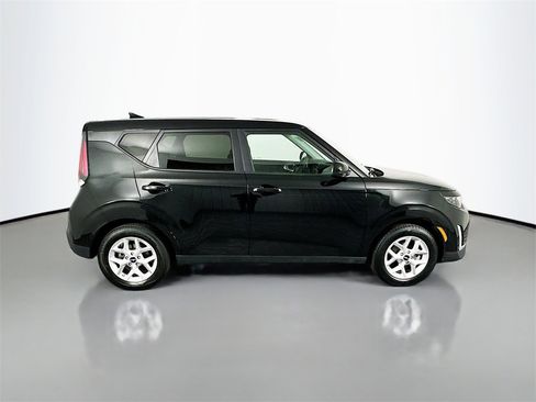 Used 2024 Kia Soul LX w/ Option Group 015 image 8