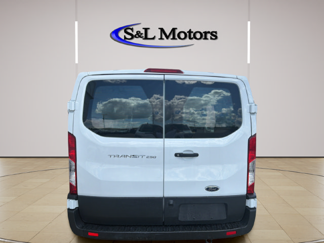 Used 2025 Ford Transit 250 Low Roof w/ Exterior Upgrade Package RWD image 4