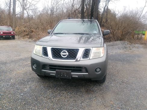 Used 2009 Nissan Pathfinder S image 2