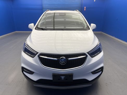 Used 2018 Buick Encore Essence AWD/4WD image 3