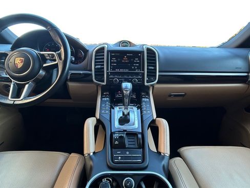 Used 2016 Porsche Cayenne image 20