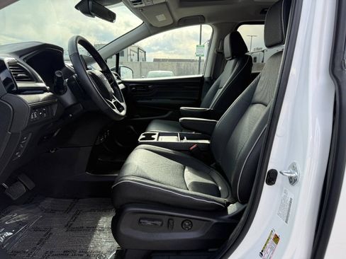 Used 2026 Honda Odyssey Elite image 18