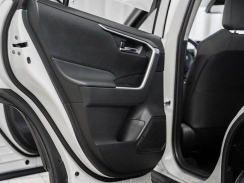 Used 2024 Toyota RAV4 XLE image 33