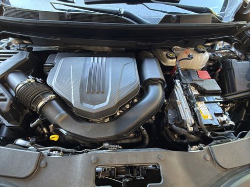 Used 2025 Chevrolet Traverse LT FWD image 30