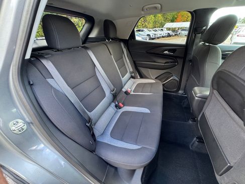 Used 2025 Chevrolet TrailBlazer LT image 34