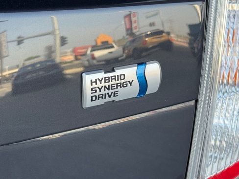 Used 2015 Toyota Prius Two image 13