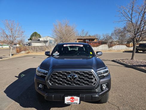 Used 2021 Toyota Tacoma TRD Off-Road w/ TRD Premium Off Road Package image 6