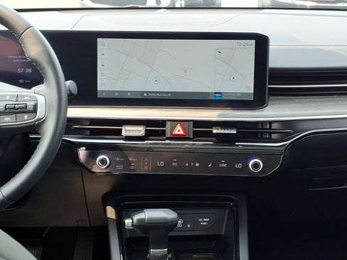 Used 2025 Kia K5 EX FWD image 13