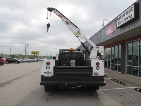 Used 2012 Ford F550 2WD Crew Cab Super Duty w/ Payload Upgrade Pkg image 6