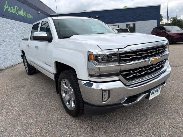 Used 2018 Chevrolet Silverado 1500 LTZ w/ Sport Package AWD/4WD image 7