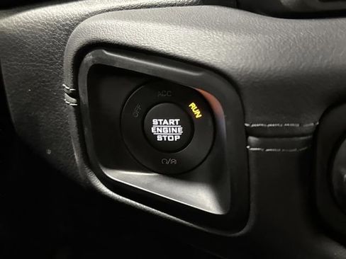 Used 2024 Jeep Gladiator Rubicon w/ Technology Group image 22