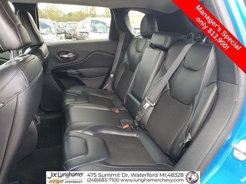 Used 2020 Jeep Cherokee Latitude Plus AWD/4WD image 25