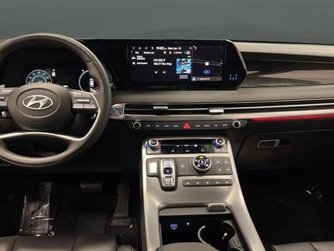 Used 2025 Hyundai Palisade Calligraphy image 11