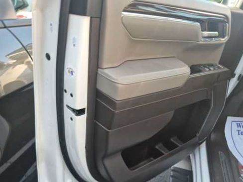 Used 2024 Chevrolet Silverado 1500 LT AWD/4WD image 8