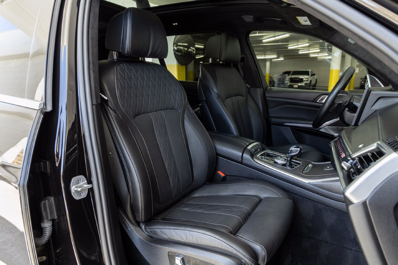 Certified 2023 BMW ALPINA XB7 AWD/4WD image 41