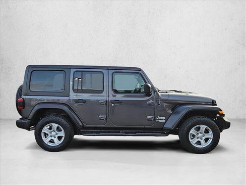 Used 2021 Jeep Wrangler Unlimited Sport image 4