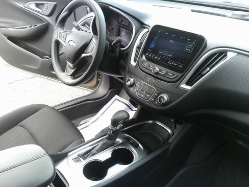 Used 2023 Chevrolet Malibu LT image 24