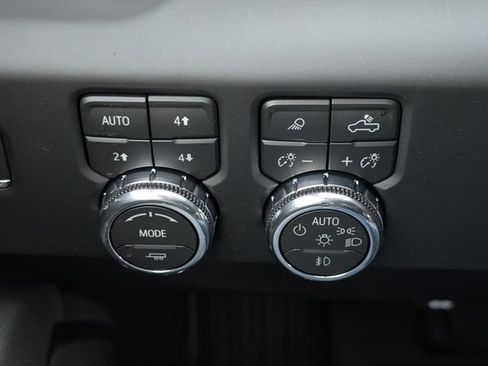 New 2026 GMC Sierra 2500 AT4 w/ AT4 Premium Plus Package image 25