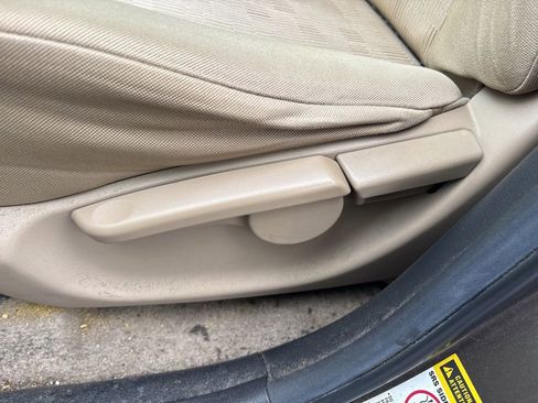 Used 2011 Toyota RAV4 Base image 15