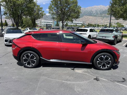 Used 2023 Kia EV6 Wind w/ Wind Technology Package AWD/4WD image 6