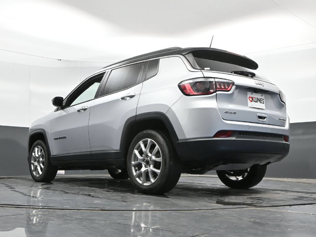 Used 2025 Jeep Compass Limited AWD/4WD image 47
