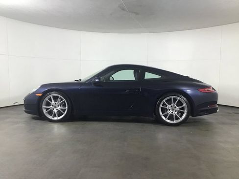 Used 2019 Porsche 911 Carrera RWD image 2