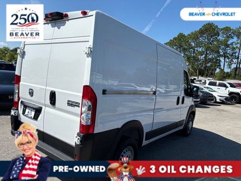 Used 2025 RAM ProMaster 2500 w/ Convenience Group FWD image 7