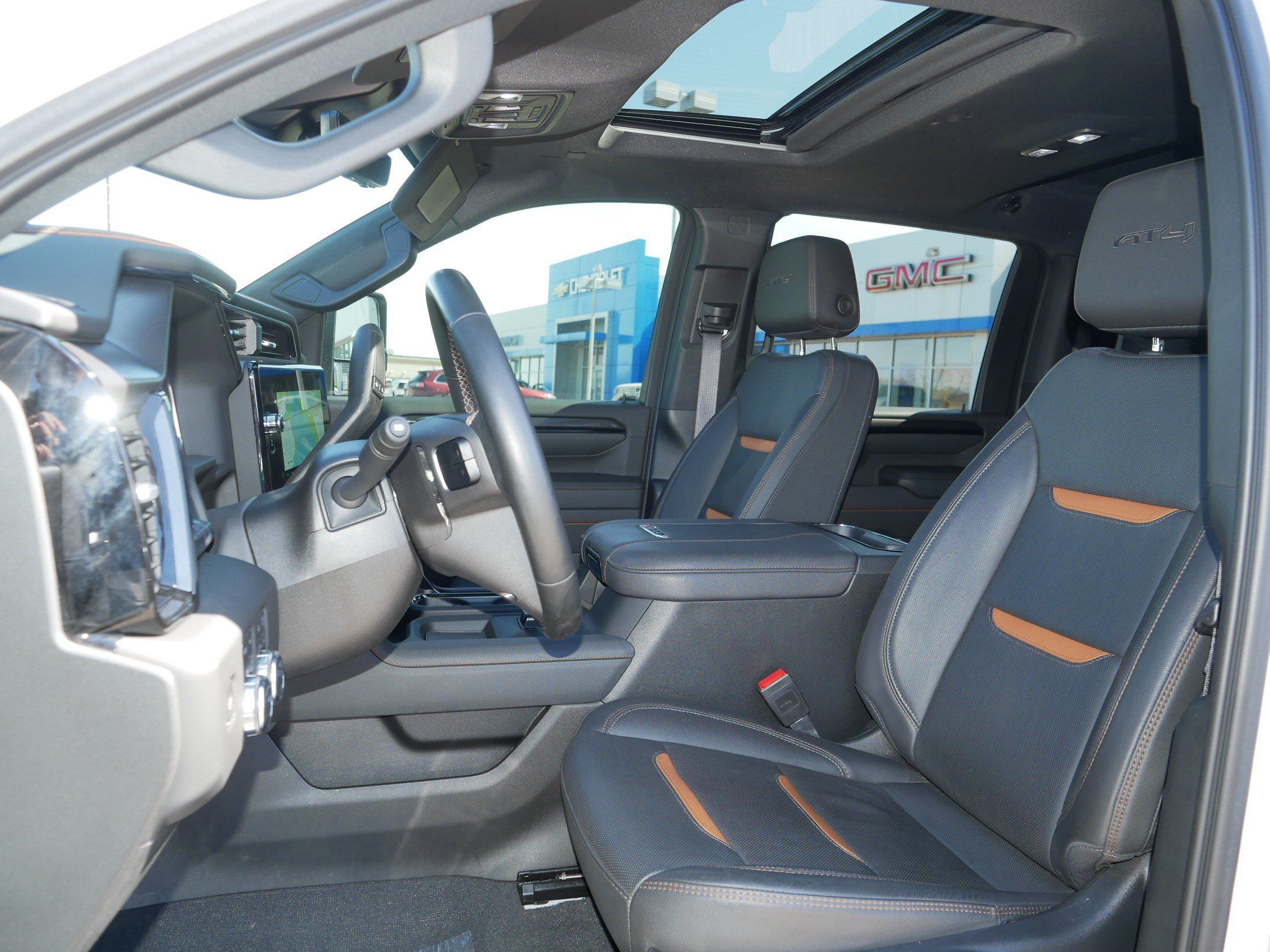 Used 2024 GMC Sierra 2500 AT4 w/ AT4 Premium Plus Package AWD/4WD image 35