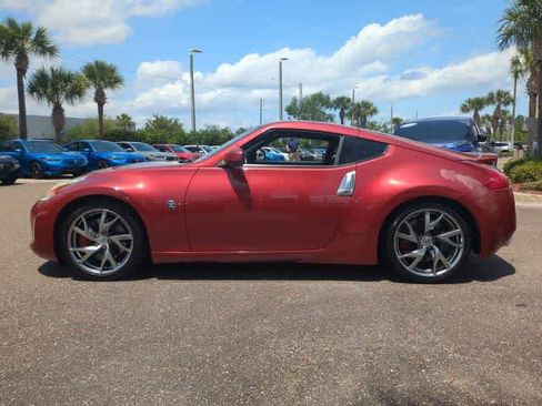 Used 2015 Nissan 370Z Coupe RWD image 5