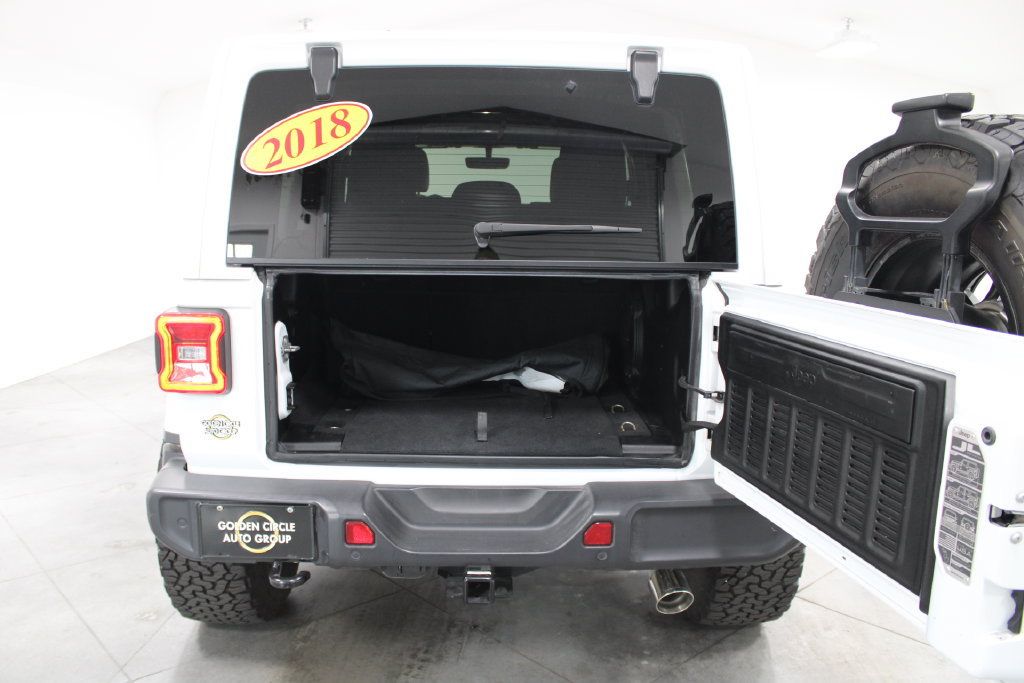 Used 2018 Jeep Wrangler Unlimited Sahara AWD/4WD image 27